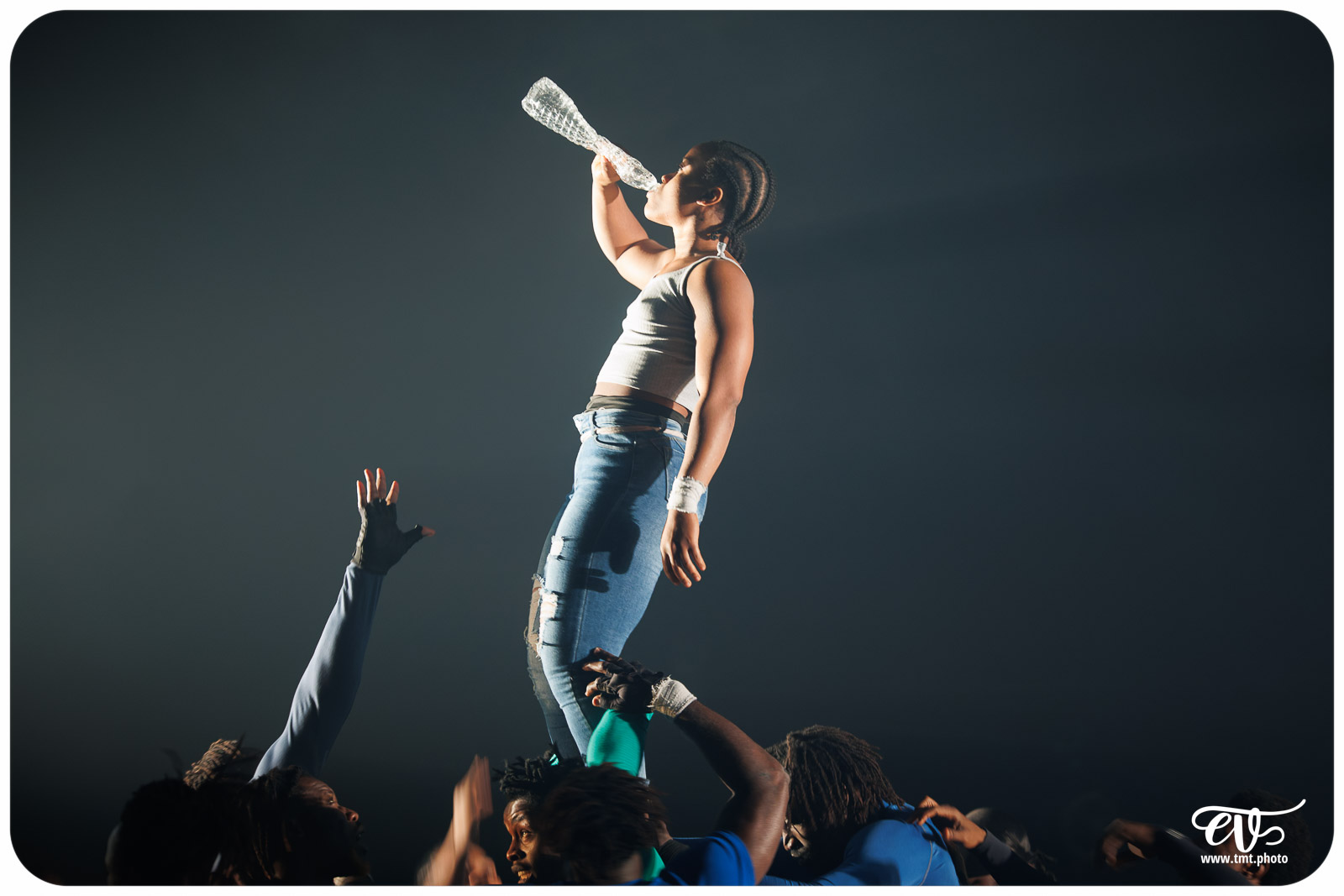 YÉ ! (L'EAU) (CIRCUS BAOBAB)